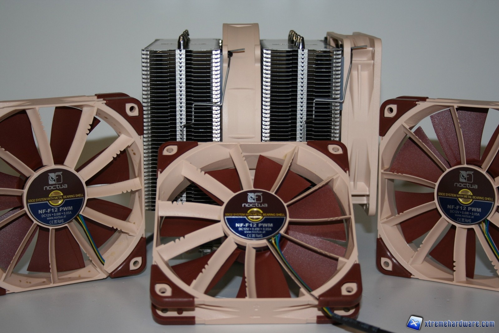 00032 NOCTUA NH-D14 2011 XTREMEHARDWARE.COM